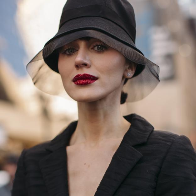 Todo el mundo está hablando de este corrector de ojeras que ilumina e hidrata por su aplicador metálico