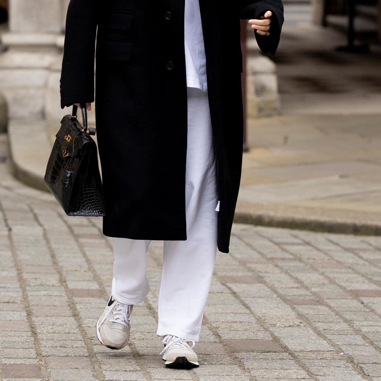 MODA: Zara Kids tiene la versión low cost de las zapatillas blancas de moda  del momento