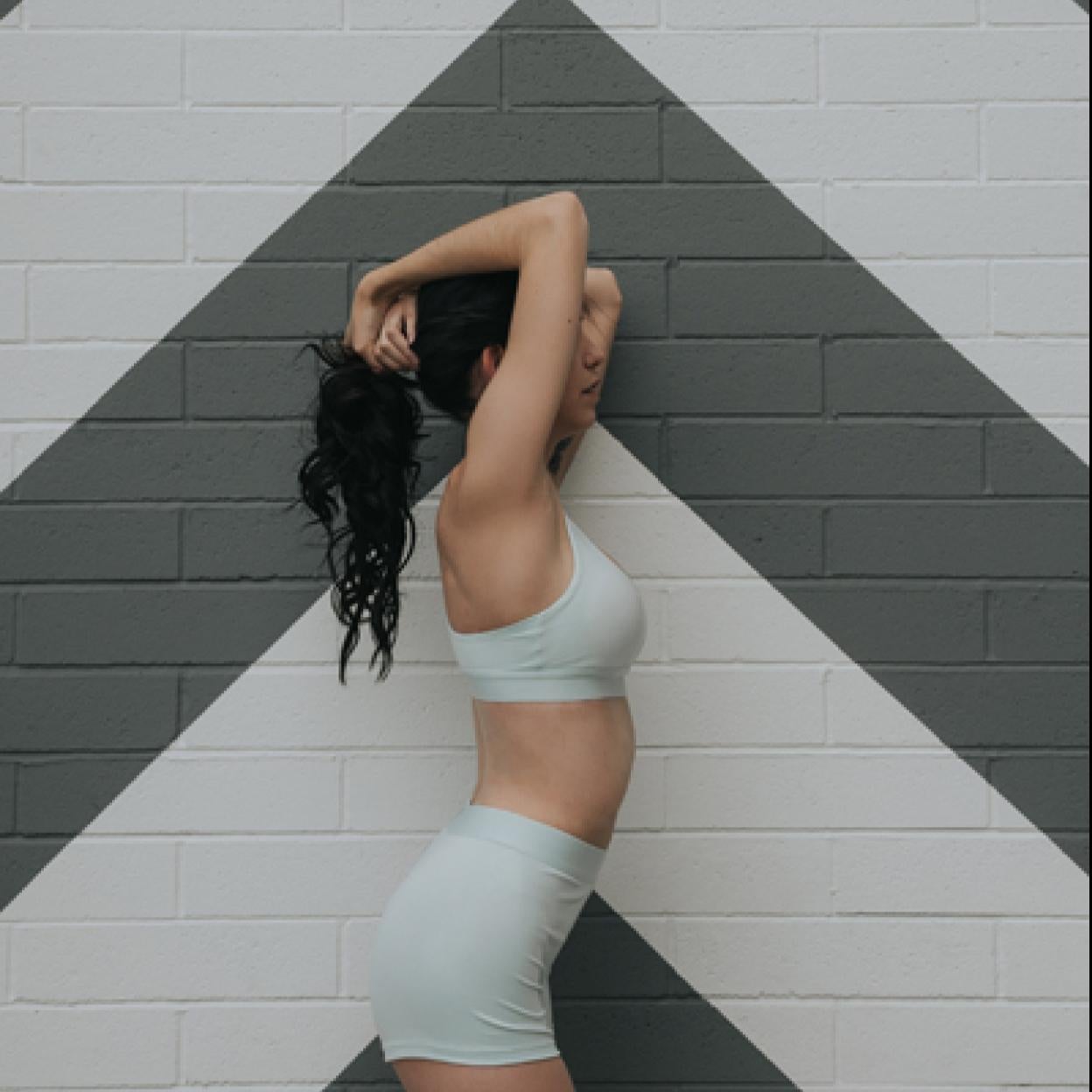 Mujer con ropa deportiva/unsplash