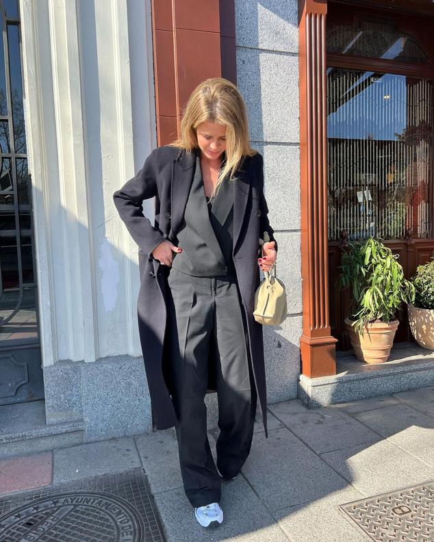 8 looks de diario de Amelia Bono para copiar en primavera porque son cómodos y estilosos