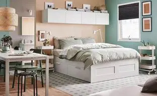 El truco deco para que tu habitación pequeña parezca más grande y esté siempre ordenada son estas camas con cajones de IKEA baratísimas