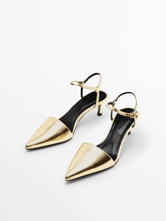 Los zapatos dorados elegantes que arrasan en el street style y harán que tus looks parezcan de lujo