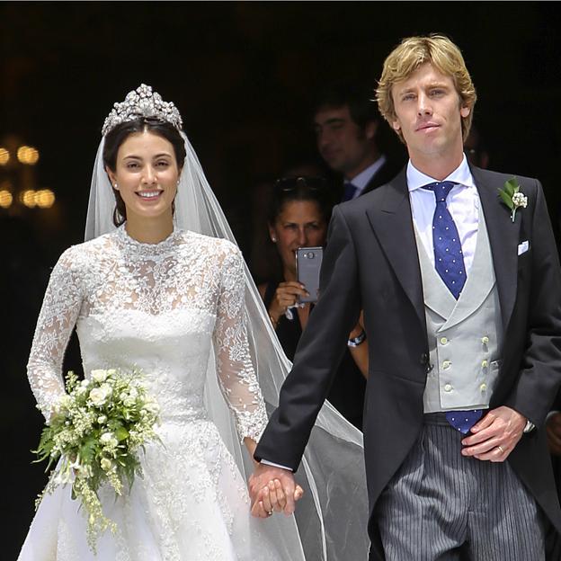 La espectacular boda de Sassa de Osma y Christian de Hannover: una tiara royal, tres vestidos y un invitado sorpresa (que acabó en el hospital)