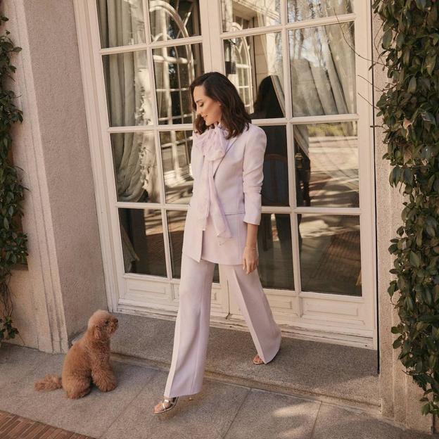 El anillo de compromiso de Rosalía y otras joyas de pedida que han lucido las famosas: de Beyoncé a Jennifer Lopez