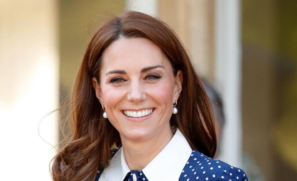 El vestido de lunares favorito de Kate Middleton ya tiene versión primaveral y moderna en Mango