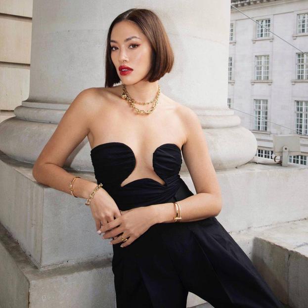 El traje de invitada made in Spain que podría llevar desde la reina Letizia hasta Sassa de Osma