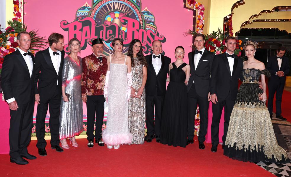 De Carolina de Mónaco a Carlota Casiraghi: los espectaculares looks del Baile de la Rosa (incluido el de Isabel Pantoja)