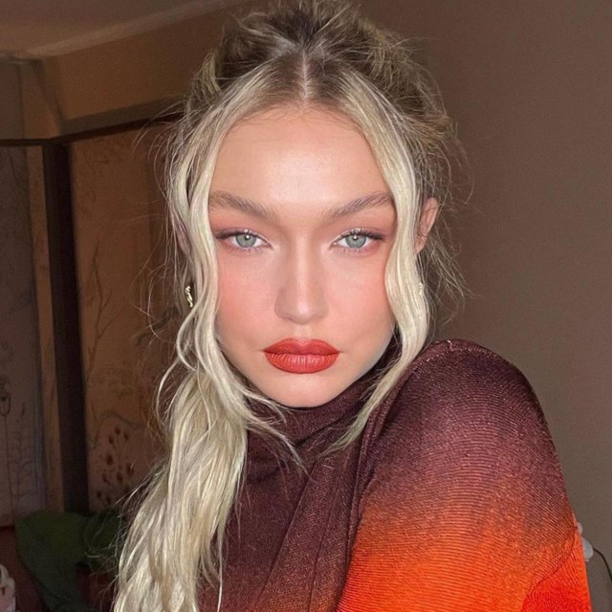 Estos son los contornos de ojos con acción global que mejor combaten los signos de la fatiga./@gigihadid