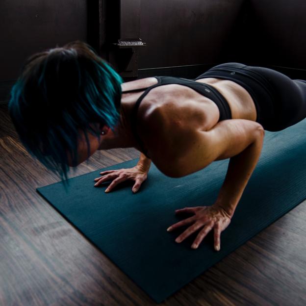 Mujer entrenando