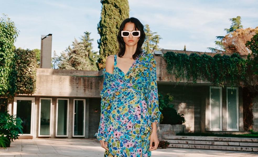 Lo nuevo de Zara que ya huele a verano está a punto de agotarse: vestidos midi, alpargatas de esparto y bolsos todoterreno