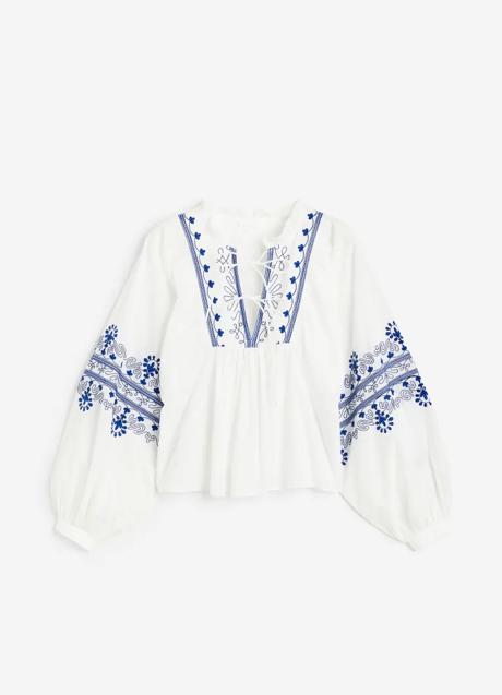 Blusa blanca H&M (29,99 euros)