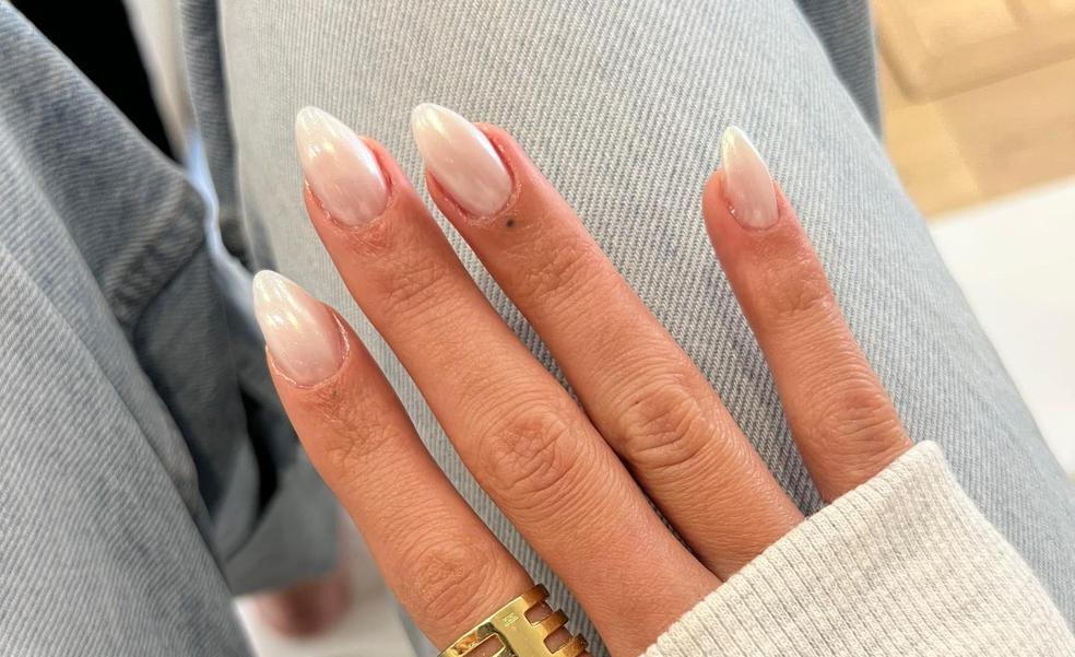 Uñas baby boomer, la versión difuminada de la manicura francesa que arrasa esta temporada