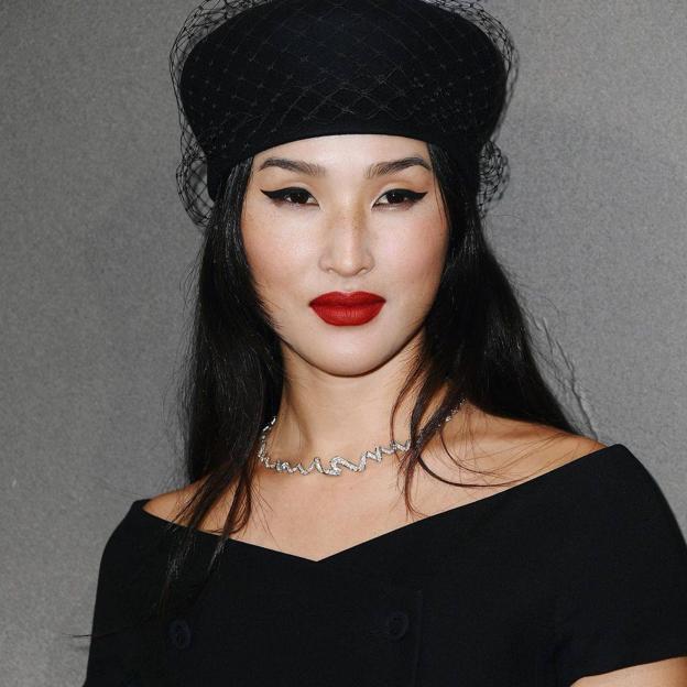 Cómo prevenir las manchas solares y qué principios activos usar en verano