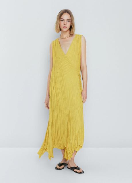 Vestido amarillo de Massimo Dutti (79,95 euros)