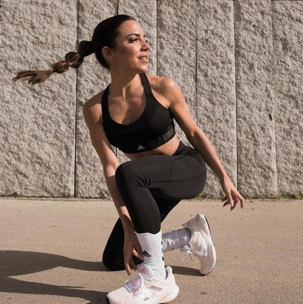 Sentadilla pistola: el ejercicio que aumenta la flexibilidad de los tobillos, mejora el equilibrio y fortalece tu core