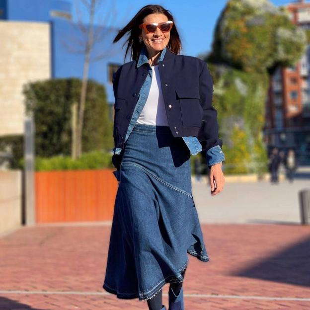 Las originales faldas asimétricas que triunfan en el street style que estilizarán tu cuerpo y elevarán tu look