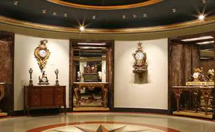La joya más valiosa y desconocida de Madrid: el imponente Museo del Reloj Antiguo de Grassy