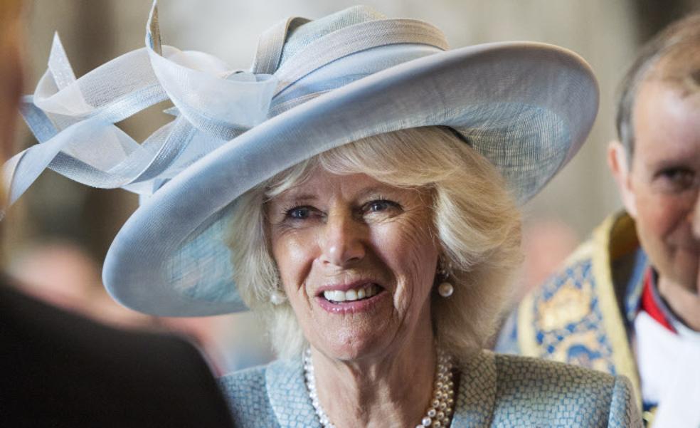 Quién es la marquesa de Lansdowne, la amiga millonaria de Camilla que la protege de los crueles ataques de Harry y Meghan