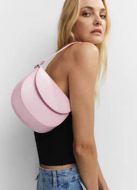 Bolso rosa de Mango (22,99 euros)