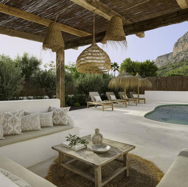 Las diez tendencias deco que arrasarán este verano y cómo copiarlas en tu casa con los muebles y adornos más bonitos