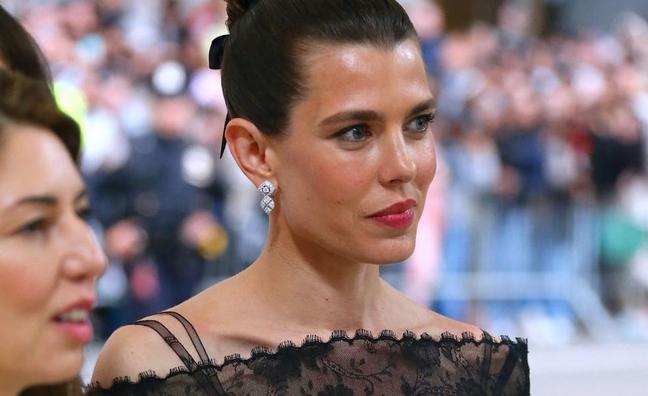 Carlota Casiraghi sí es la más elegante de la Met Gala 2023: su truco con leggings para llevar transparencias