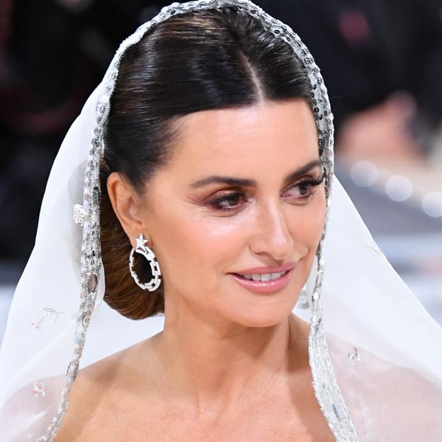 La crema hidratante que usó Penélope Cruz en la Met Gala: cambia la piel al instante con un efecto reafirmante casi mágico