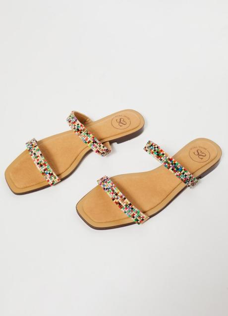 Sandalias con cuentas de Sfera (21,99 euros)