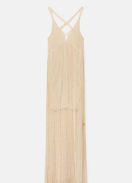 Vestido de crochet de Pull & Bear (39,99 euros)