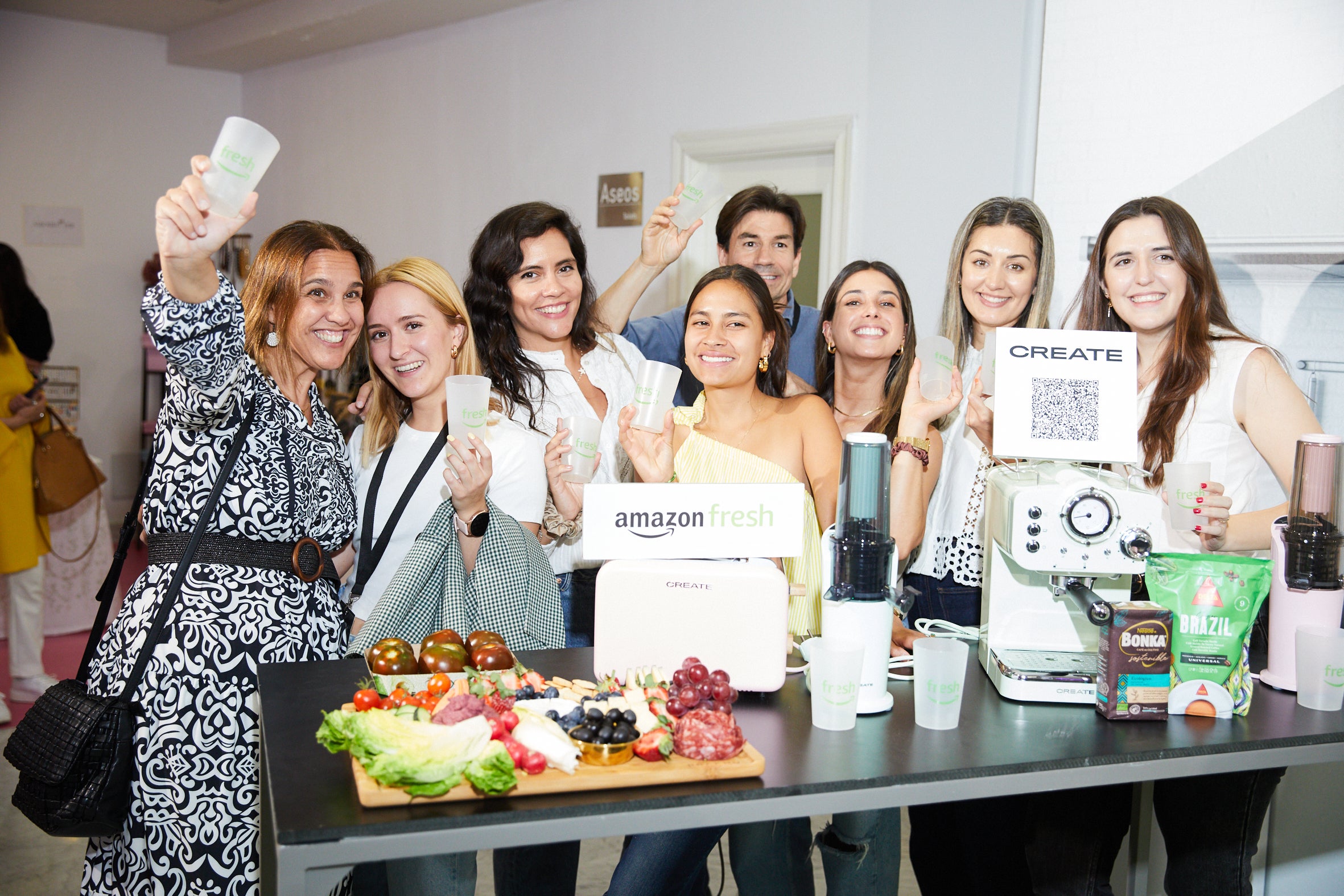 Los mejores momentos del Mujerhoy Fest en fotos: el equipo de Amazon Fresh