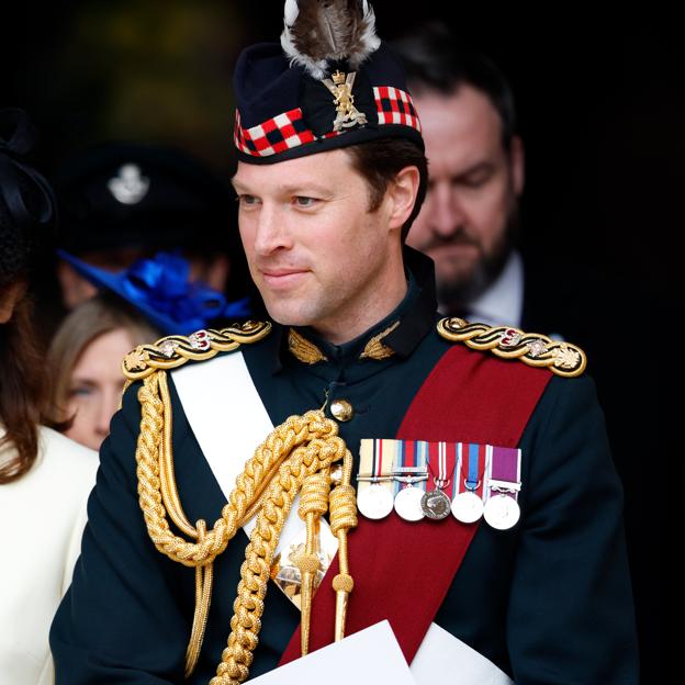 Quién es Jonathan Thomson, el hombre más guapo de la coronación de Carlos III que parece sacado de los Bridgerton (y ha paralizado las redes sociales)
