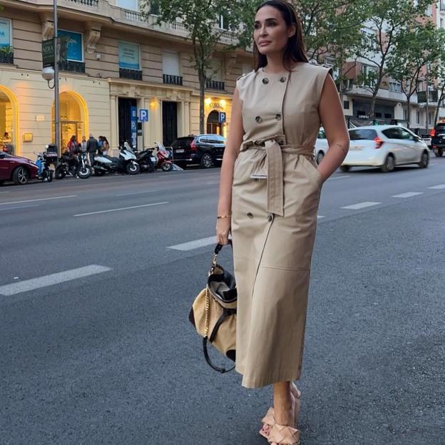 El vestido gabardina de Zara que es una auténtica fantasía y con el que Vicky Martín Berrocal ha triunfado en Instagram