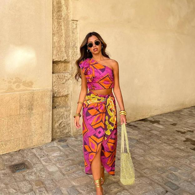 Por qué las alpargatas con tachuelas son la nueva moda inesperada del verano