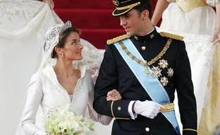 La boda de Letizia y Felipe cumple 19 años: la novia con fiebre, la playlist de la reina Sofía y una pelea en palacio, los secretos que supimos después