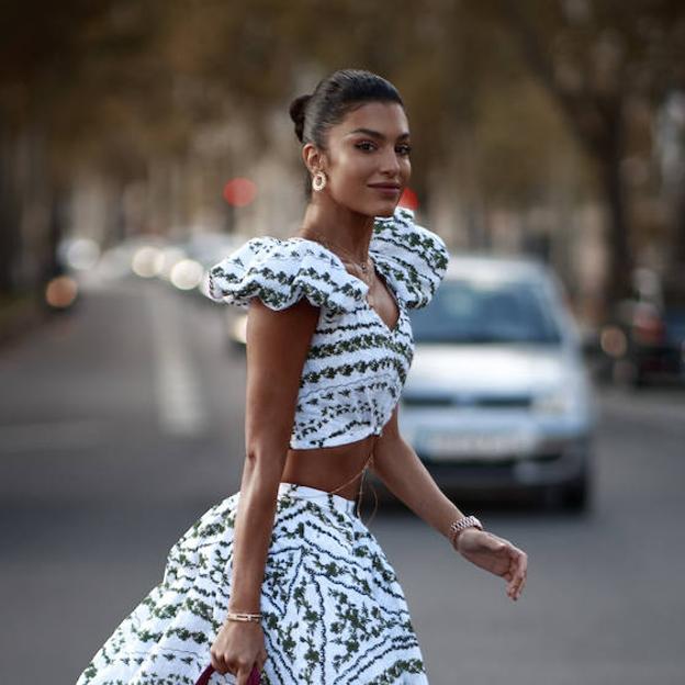 Peinado con trenza de invitadas, el más popular de la temporada