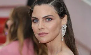El sérum de alto rendimiento que usó Amaia Salamanca para lucir una piel lisa y radiante en la alfombra roja de Cannes
