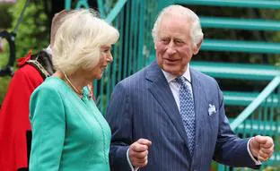 Sabemos por qué Carlos III no puede echar de casa a su inquilino royal más molesto (aunque sí desahució a Angela Kelly, la amiga plebeya de su madre)