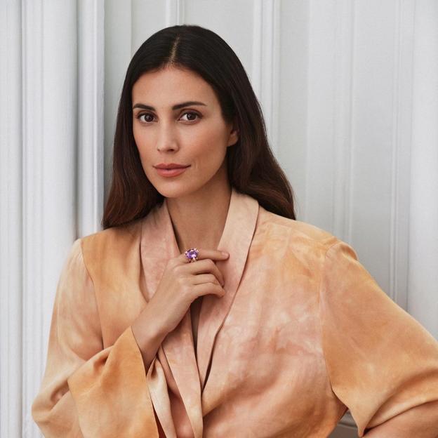 Este es el vestido de Massimo Dutti con cuello halter de Sassa de Osma que no querrás quitarte en tus próximas vacaciones