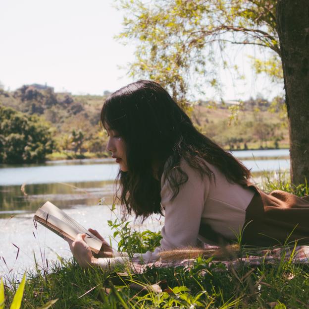 Detectives, las estrellas de la cultura parisina y mujeres maduras: los libros que llegan a librerías en junio