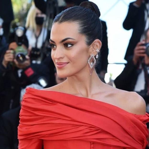 La técnica más viral del colorete a la que se suman las novias modernas para conseguir un efecto rejuvenecedor