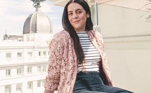 Valeria Castro, la cantautora revelación de la música española: «Para subirme a un escenario recurro a la intimidad, a lo vulnerable»