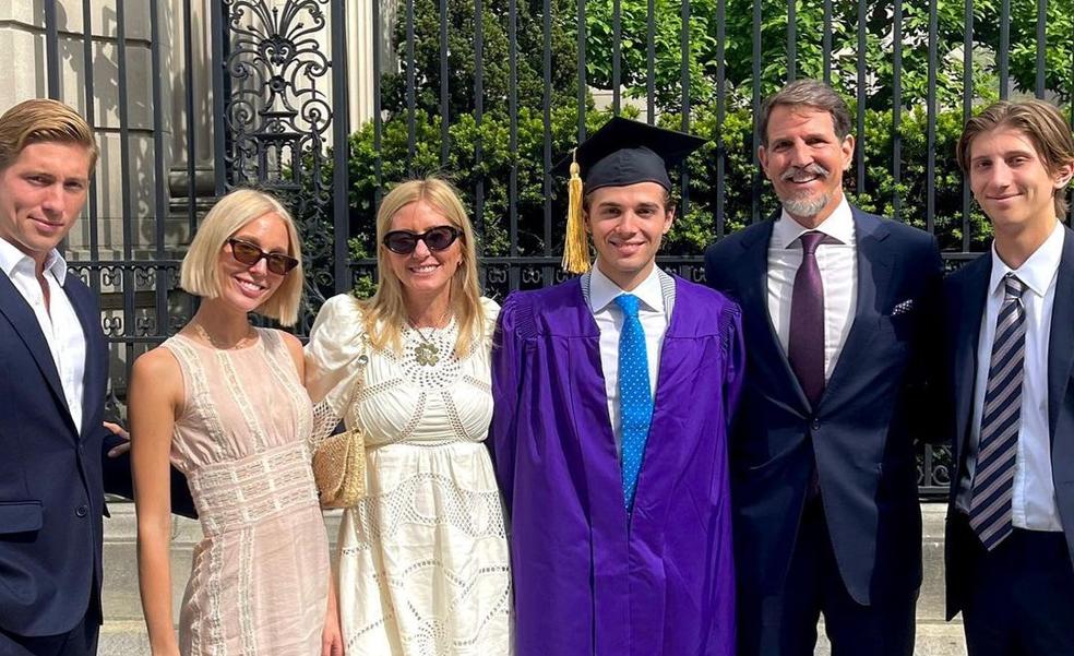 Marie-Chantal Miller, siempre perfecta: el vestido blanco boho que ha llevado a la graduación de su hijo Odysseas