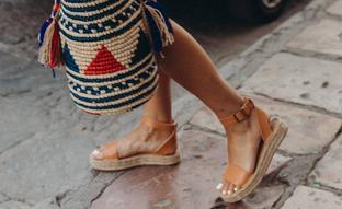 10 sandalias con plataforma de yute perfectas para las chicas bajitas que quieran ir cómodas y parecer más altas
