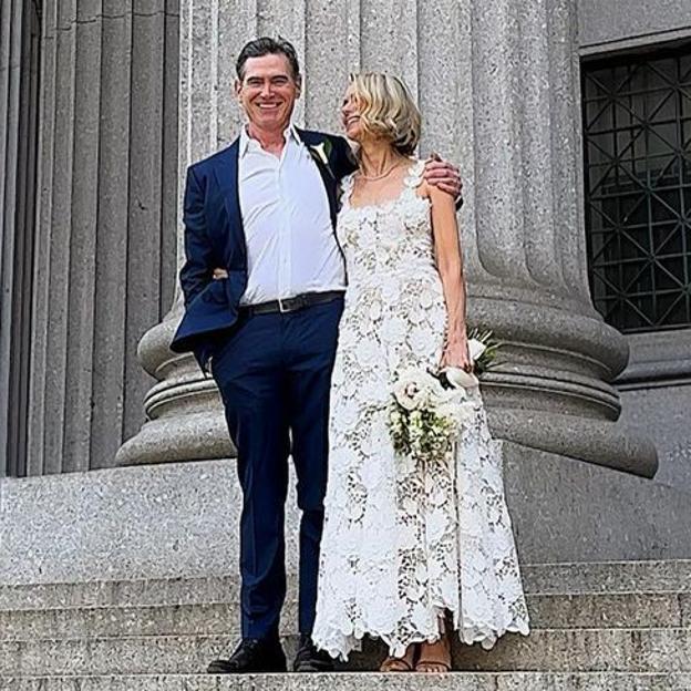 Naomi Watts o cómo ser la novia perfecta a partir de los 50 años