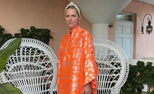 Las danesas se han enamorado de este vestido suelto de color naranja que va a ARRASAR en verano