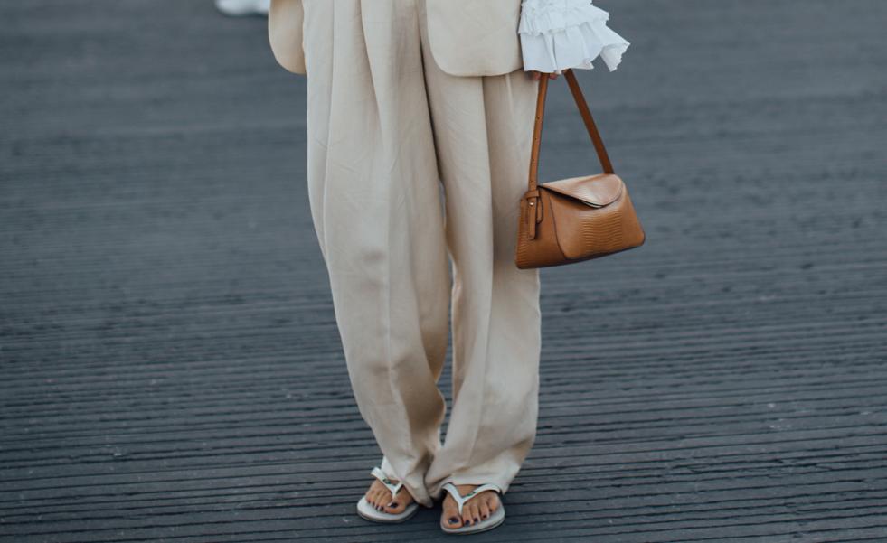 De la alfombra roja al street style: las chanclas son tendencia y estas son las más bonitas (y cómodas) para llevar a diario