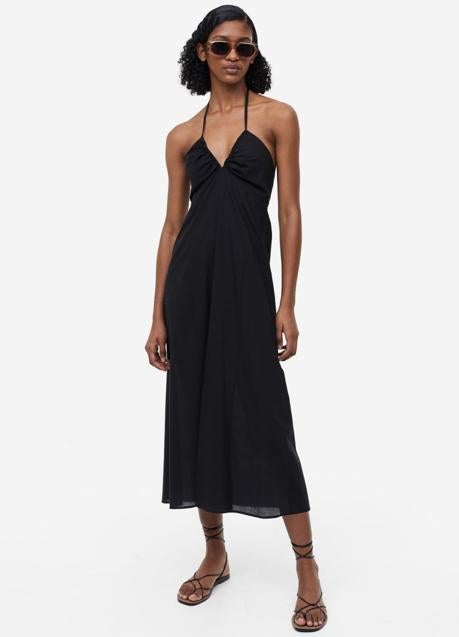 Vestido negro de H&M (19,99 euros)