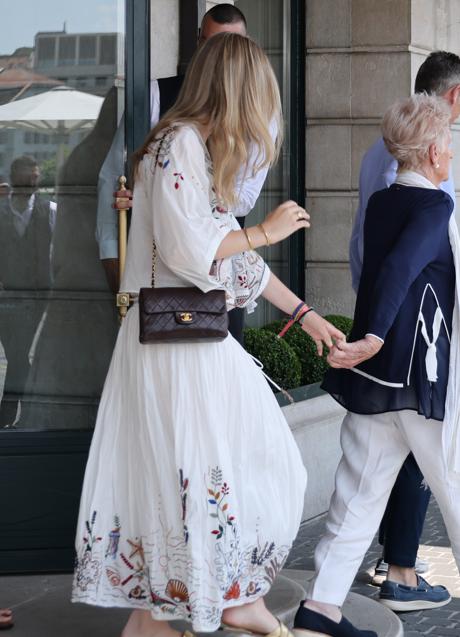 La hija pequeña de la infanta Cristina e Iñaki Urdangarin, Irene Undangarin el día de su graduación.