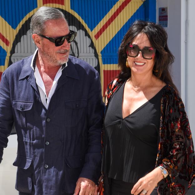 Las mujeres de la vida de Carlos Herrera: boda secreta en Nueva York con Pepa Gea, altibajos con Mariló Montero y una política enamorada