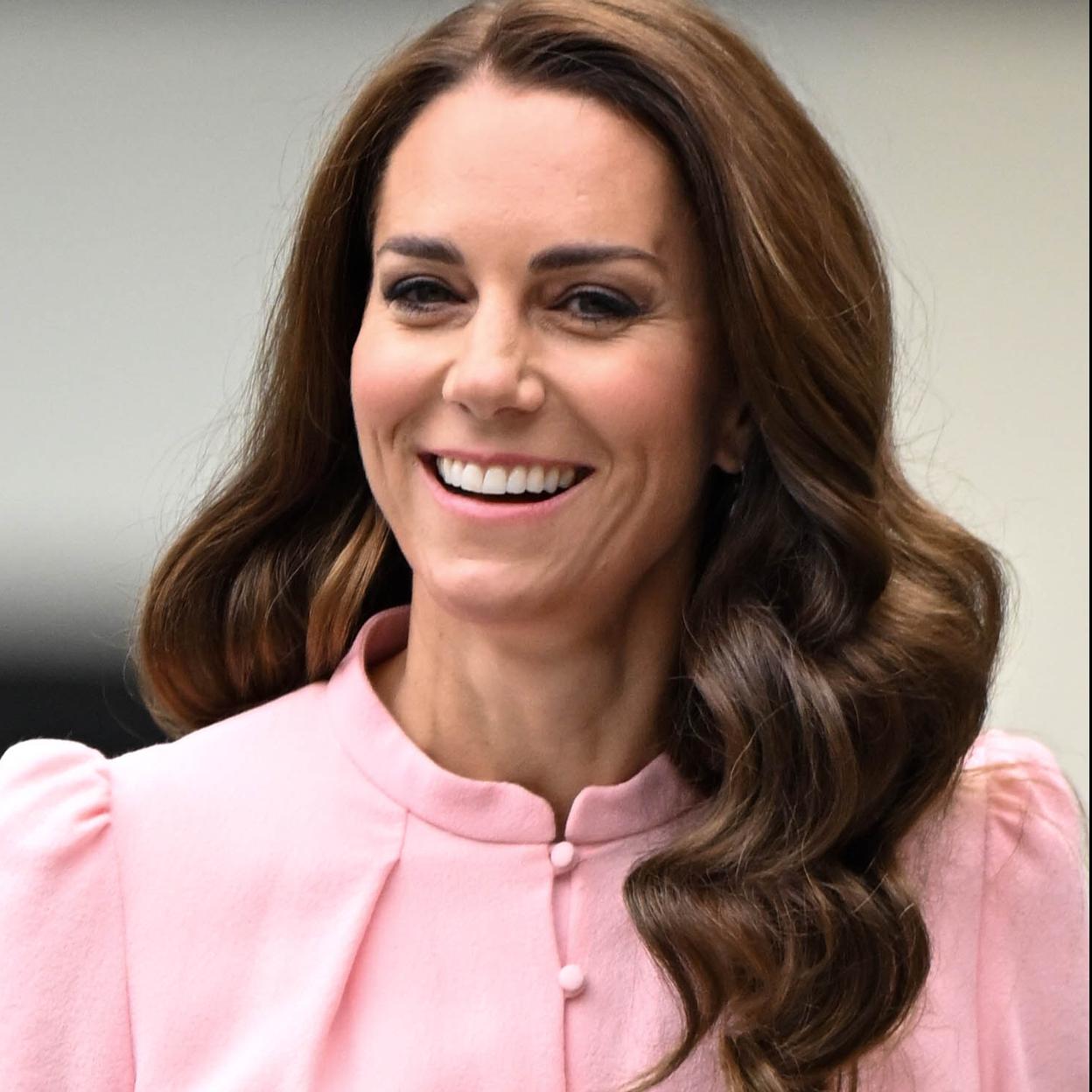 Kate Middleton con un peinado con ondas perfectas./gtres