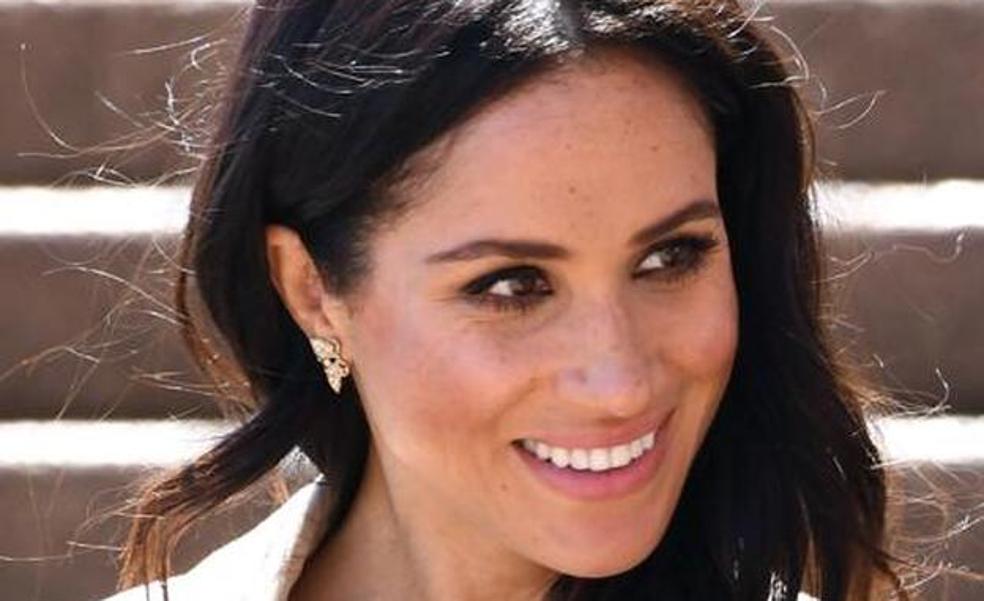 Los 7 looks de Meghan Markle que mejor la definen: vestidos elegantes, accesorios espectaculares y zapatos que combinan con todo